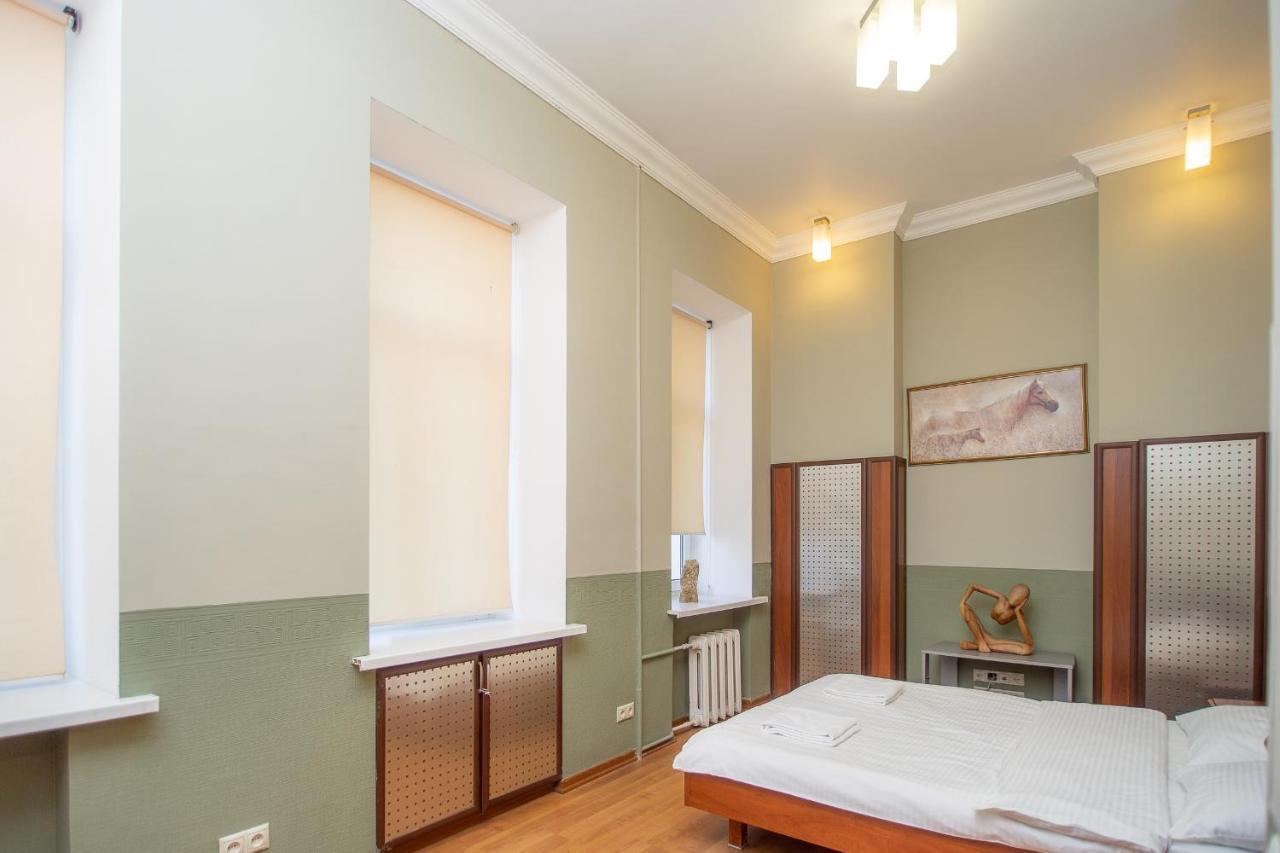 Простора 3 Кімнатна Біля Майдану Незалежності Apartment Kiev Luaran gambar